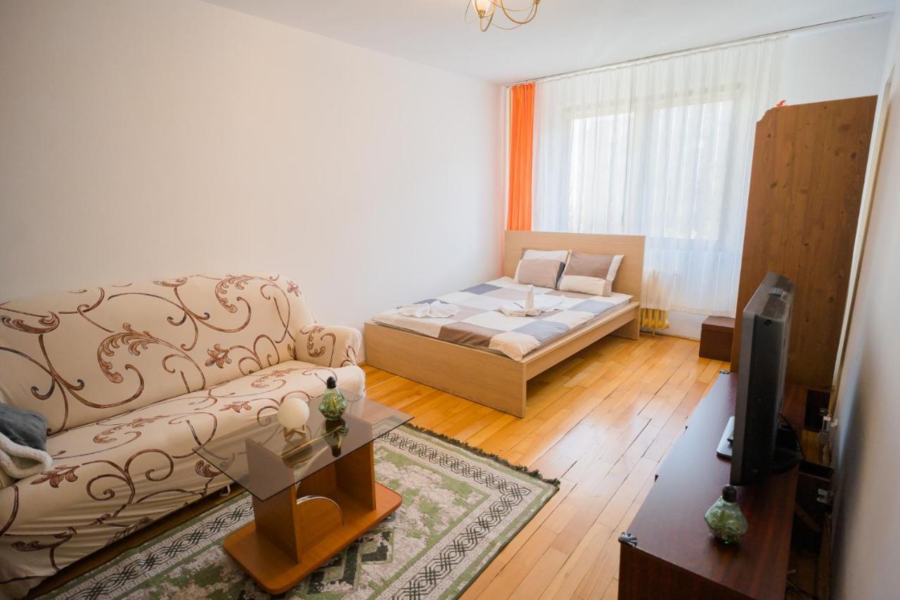Rustic & Spacious 3Br Apartment Бухарест Экстерьер фото