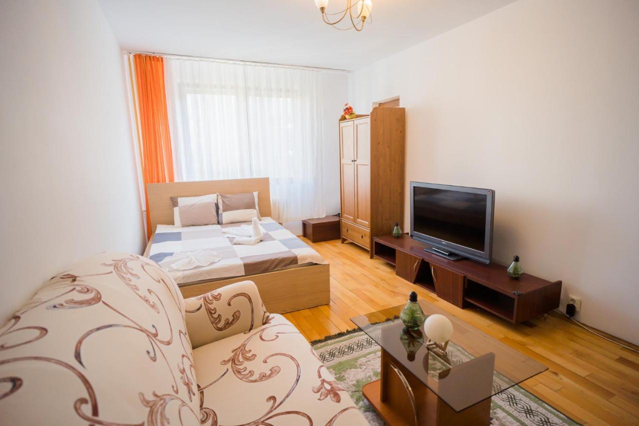 Rustic & Spacious 3Br Apartment Бухарест Экстерьер фото